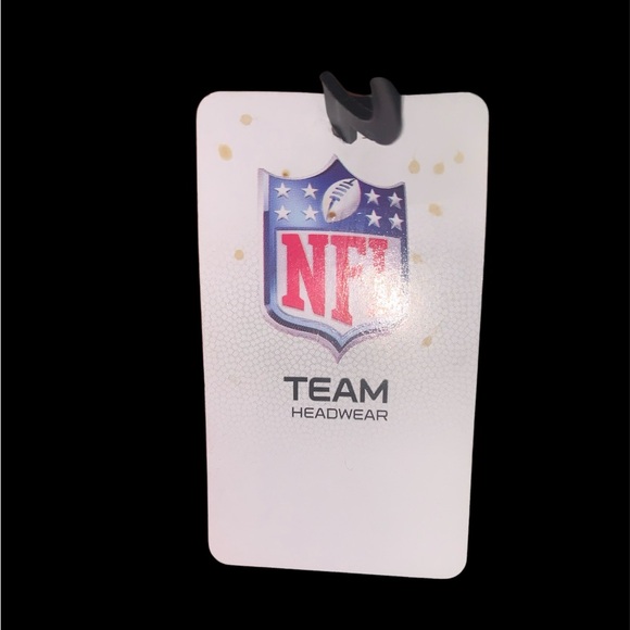 NFL Falcons Black Cap with Red Highlights youth size - Picture 3 of 4